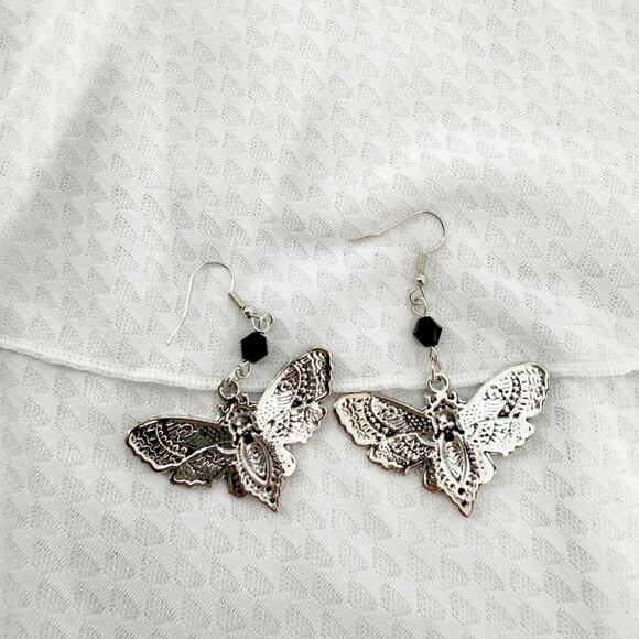 Death Head Moth Earrings, Dangle Earrings, Witchy Jewelry, Halloween Earrings - Picture 2 of 4